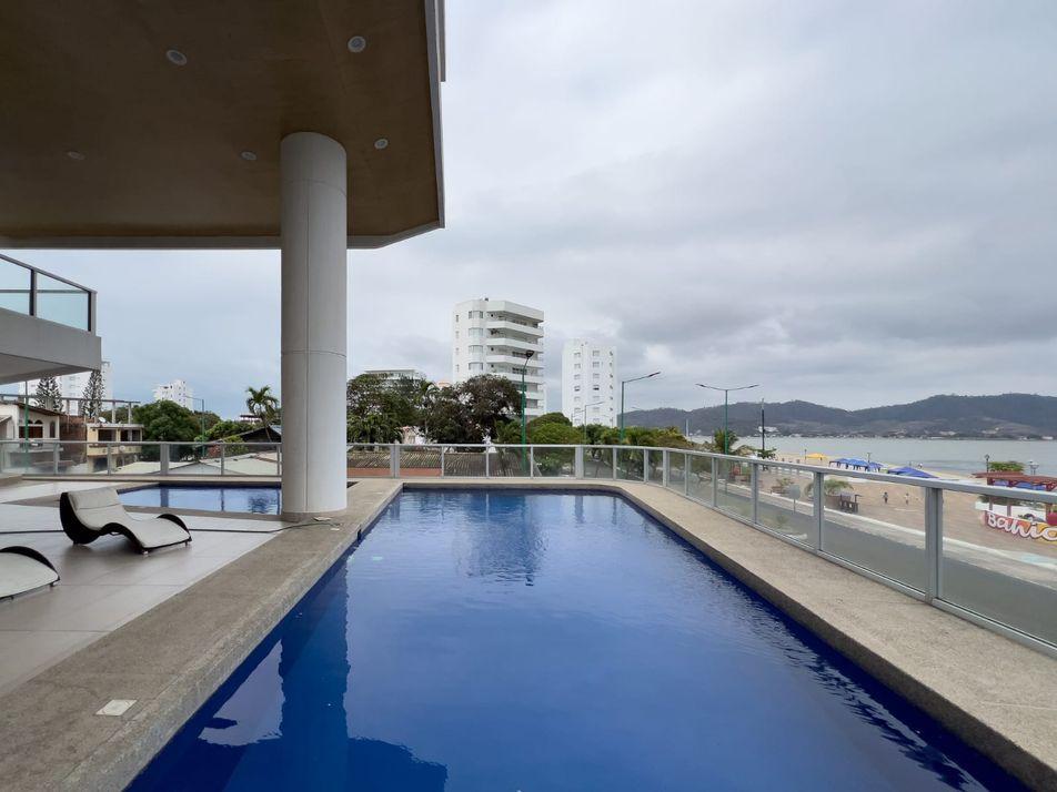 Penthouse de lujo con vista al mar en Bahía de Caráquez de arriendo