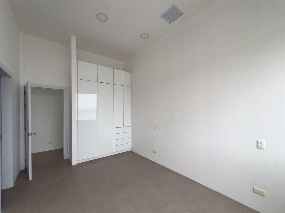 Penthouse de lujo con vista al mar en Bahía de Caráquez de arriendo