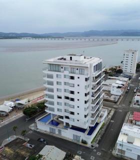 Penthouse de lujo con vista al mar en Bahía de Caráquez de arriendo