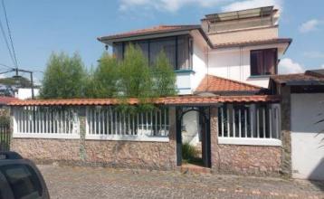 Vivienda 3 pisos en El Retorno a 100m de la Uni. Ed. Madre Teresa, Caranqui